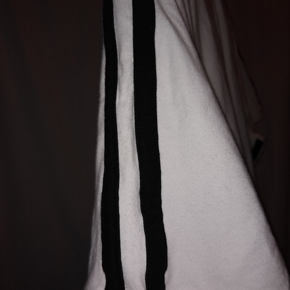 Shirt - Picture 2 of 7